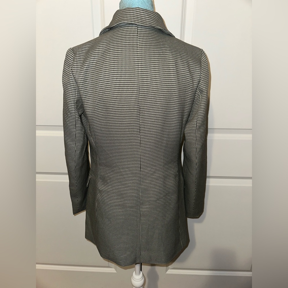Plaid blazer 🧥✨ - Picture 9 of 10